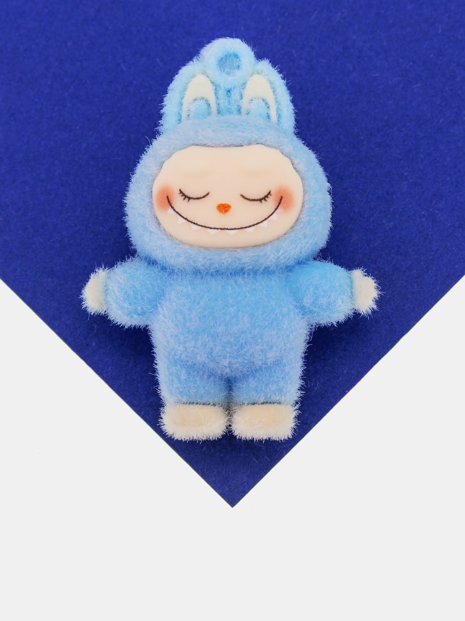 Подвеска плюшевая игрушка зайчик, 42х36мм, голубой, пластик, П317