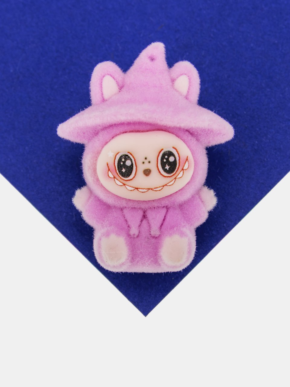 Подвеска плюшевая игрушка зайчик в шляпе, 43х33мм, лавандовый, пластик, П364