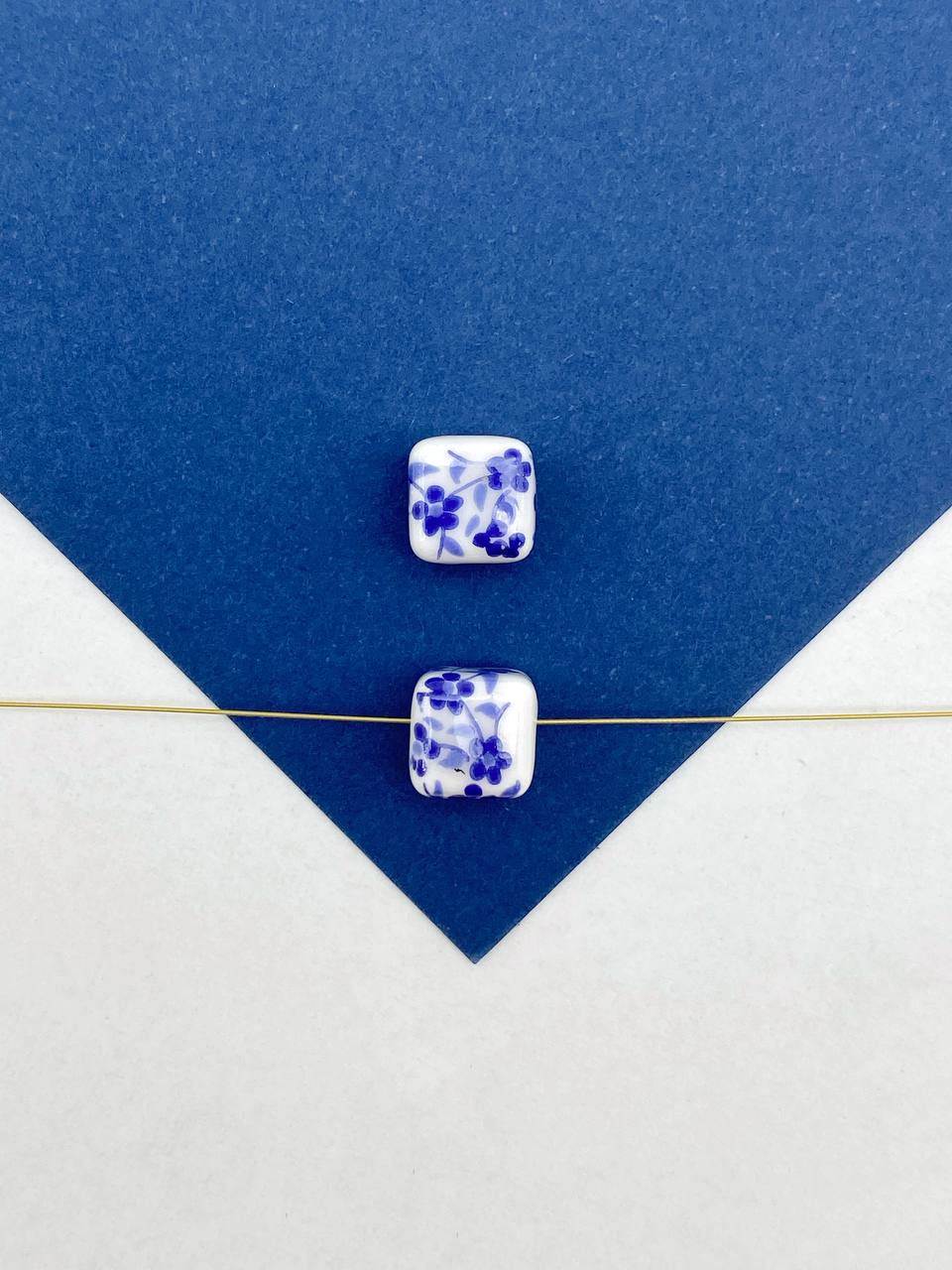 Бусина фарфоровая, керамика, 8мм, куб, квадрат, синий, гжель, штука, П253