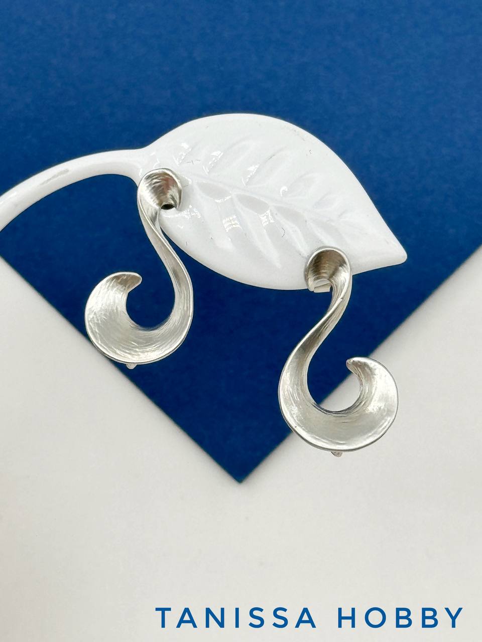 Швензы пусеты завиток, Ю. Корея, матовый родий, Е413