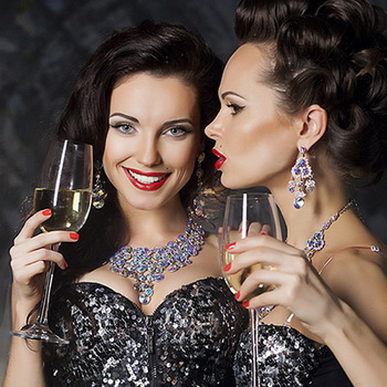 В каких украшениях встречать 2023 год?