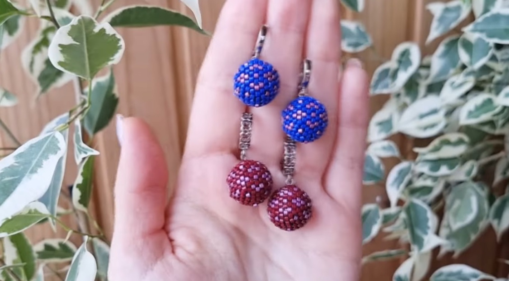 Серьги-подвески из бисера