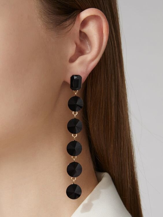 Серьги из черных камней